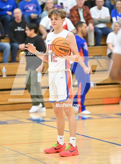 Thumbnail 3 in Thunderbird vs. Salpointe Catholic (AIA 4A Round 1 Playoff) photogallery.
