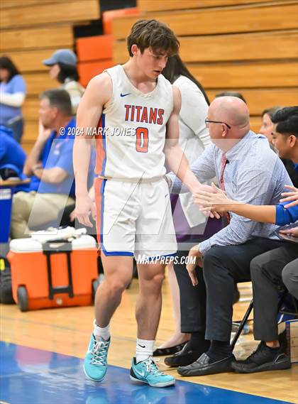 Thumbnail 1 in Thunderbird vs. Salpointe Catholic (AIA 4A Round 1 Playoff) photogallery.