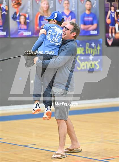 Thumbnail 3 in Thunderbird vs. Salpointe Catholic (AIA 4A Round 1 Playoff) photogallery.