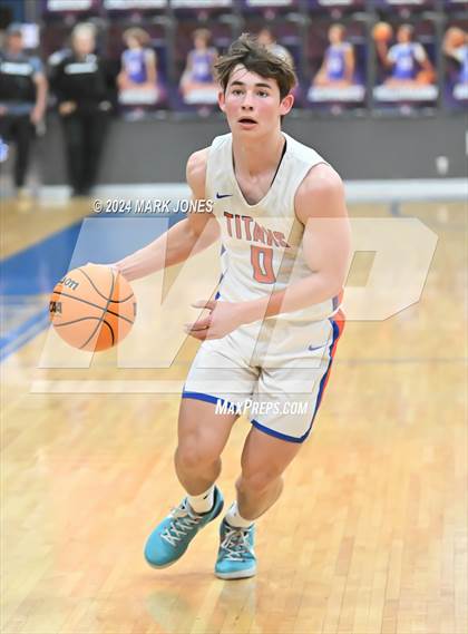 Thumbnail 3 in Thunderbird vs. Salpointe Catholic (AIA 4A Round 1 Playoff) photogallery.