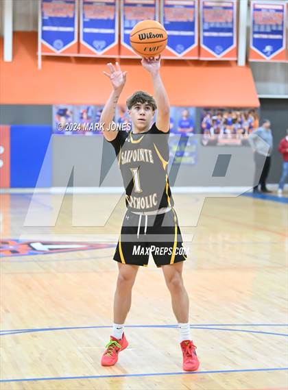 Thumbnail 1 in Thunderbird vs. Salpointe Catholic (AIA 4A Round 1 Playoff) photogallery.