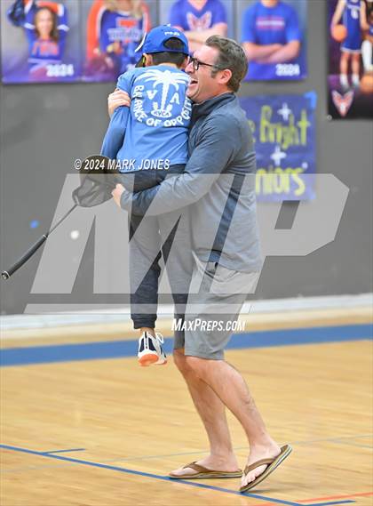 Thumbnail 2 in Thunderbird vs. Salpointe Catholic (AIA 4A Round 1 Playoff) photogallery.