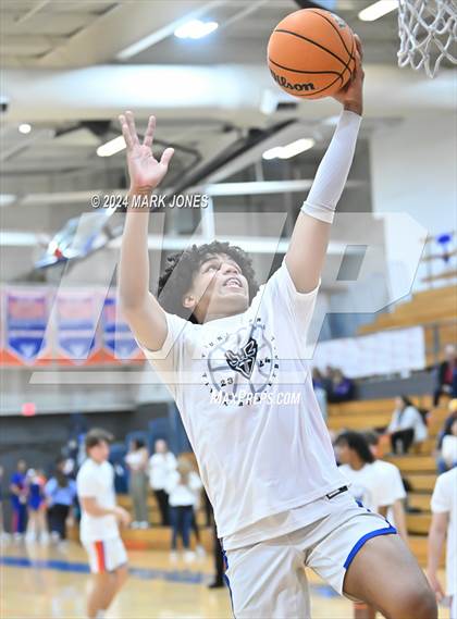 Thumbnail 2 in Thunderbird vs. Salpointe Catholic (AIA 4A Round 1 Playoff) photogallery.