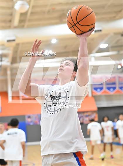 Thumbnail 3 in Thunderbird vs. Salpointe Catholic (AIA 4A Round 1 Playoff) photogallery.