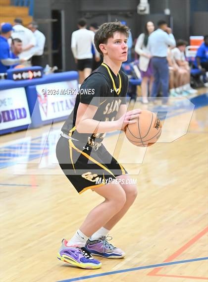 Thumbnail 3 in Thunderbird vs. Salpointe Catholic (AIA 4A Round 1 Playoff) photogallery.