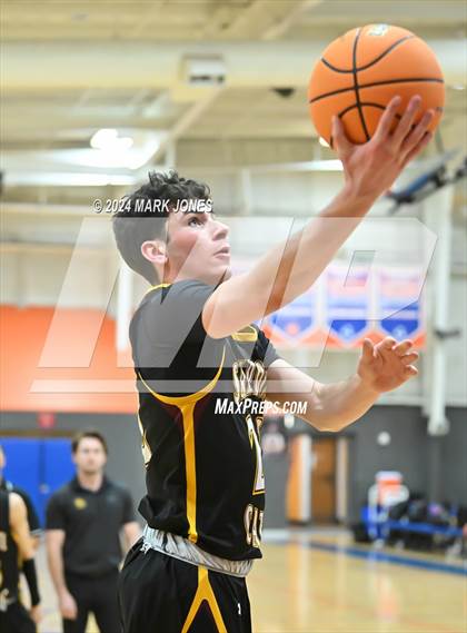 Thumbnail 2 in Thunderbird vs. Salpointe Catholic (AIA 4A Round 1 Playoff) photogallery.