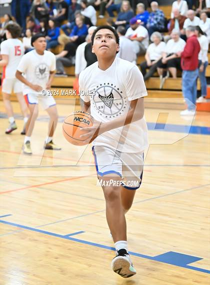 Thumbnail 3 in Thunderbird vs. Salpointe Catholic (AIA 4A Round 1 Playoff) photogallery.