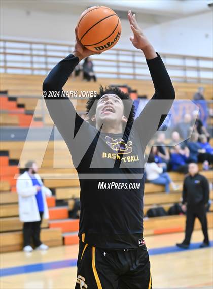 Thumbnail 2 in Thunderbird vs. Salpointe Catholic (AIA 4A Round 1 Playoff) photogallery.
