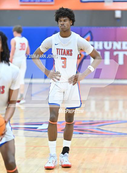 Thumbnail 3 in Thunderbird vs. Salpointe Catholic (AIA 4A Round 1 Playoff) photogallery.