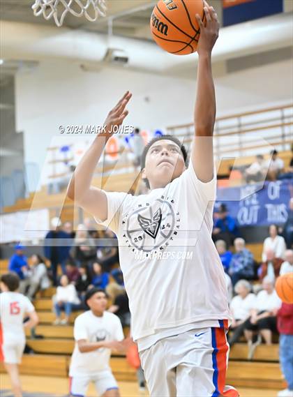 Thumbnail 2 in Thunderbird vs. Salpointe Catholic (AIA 4A Round 1 Playoff) photogallery.