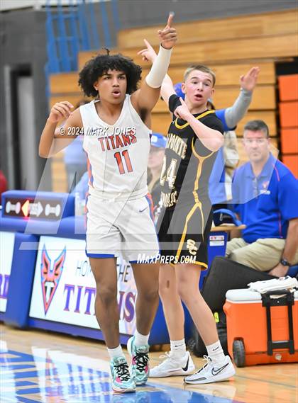 Thumbnail 1 in Thunderbird vs. Salpointe Catholic (AIA 4A Round 1 Playoff) photogallery.