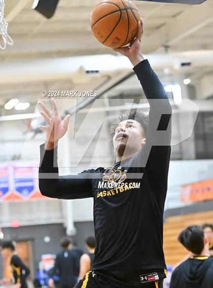 Thumbnail 2 in Thunderbird vs. Salpointe Catholic (AIA 4A Round 1 Playoff) photogallery.