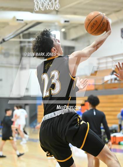 Thumbnail 3 in Thunderbird vs. Salpointe Catholic (AIA 4A Round 1 Playoff) photogallery.