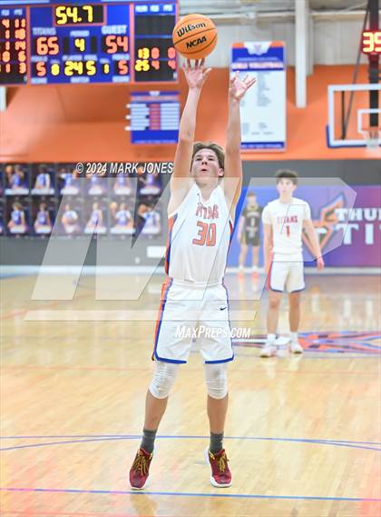 Thumbnail 3 in Thunderbird vs. Salpointe Catholic (AIA 4A Round 1 Playoff) photogallery.