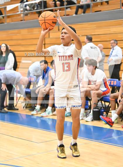 Thumbnail 3 in Thunderbird vs. Salpointe Catholic (AIA 4A Round 1 Playoff) photogallery.