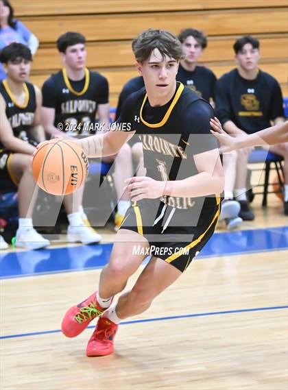 Thumbnail 1 in Thunderbird vs. Salpointe Catholic (AIA 4A Round 1 Playoff) photogallery.