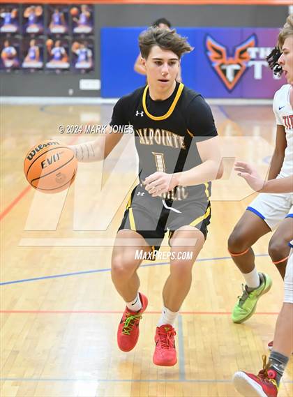 Thumbnail 1 in Thunderbird vs. Salpointe Catholic (AIA 4A Round 1 Playoff) photogallery.