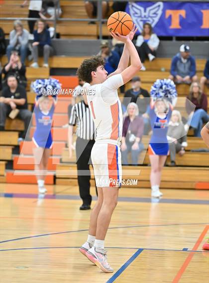 Thumbnail 1 in Thunderbird vs. Salpointe Catholic (AIA 4A Round 1 Playoff) photogallery.