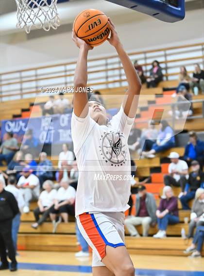 Thumbnail 3 in Thunderbird vs. Salpointe Catholic (AIA 4A Round 1 Playoff) photogallery.