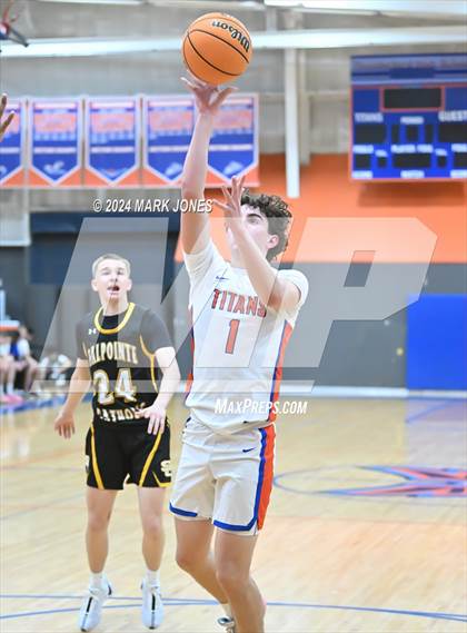Thumbnail 2 in Thunderbird vs. Salpointe Catholic (AIA 4A Round 1 Playoff) photogallery.