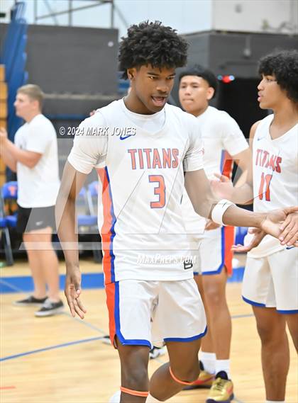 Thumbnail 3 in Thunderbird vs. Salpointe Catholic (AIA 4A Round 1 Playoff) photogallery.