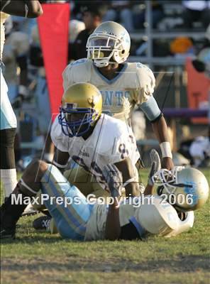 Thumbnail 2 in Crenshaw @ Locke photogallery.
