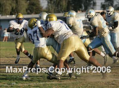 Thumbnail 1 in Crenshaw @ Locke photogallery.