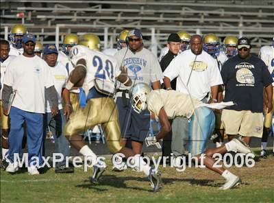Thumbnail 3 in Crenshaw @ Locke photogallery.