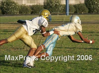 Thumbnail 2 in Crenshaw @ Locke photogallery.