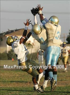Thumbnail 1 in Crenshaw @ Locke photogallery.