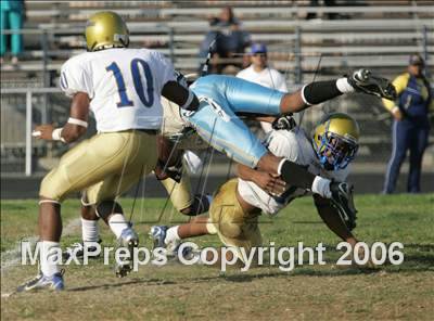 Thumbnail 3 in Crenshaw @ Locke photogallery.