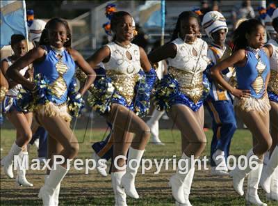 Thumbnail 2 in Crenshaw @ Locke photogallery.