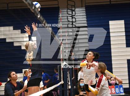 Thumbnail 3 in Mountain View @ Coronado (Durango Fall Classic) photogallery.