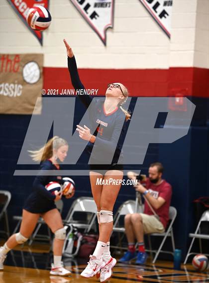 Thumbnail 3 in Mountain View @ Coronado (Durango Fall Classic) photogallery.