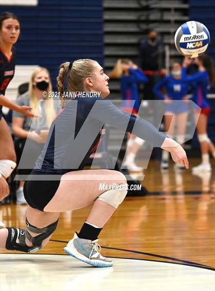 Thumbnail 3 in Mountain View @ Coronado (Durango Fall Classic) photogallery.
