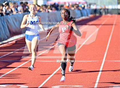Thumbnail 1 in Pirate Booty Invitational (200 Meter) photogallery.