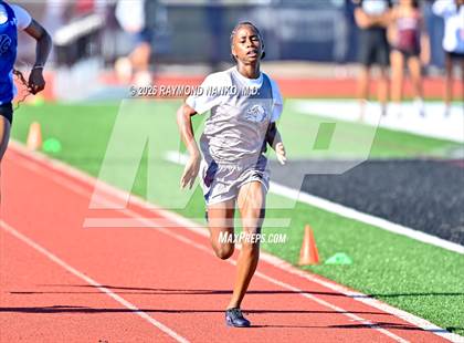 Thumbnail 2 in Pirate Booty Invitational (200 Meter) photogallery.