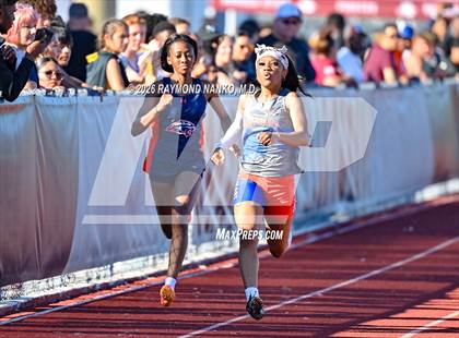 Thumbnail 2 in Pirate Booty Invitational (200 Meter) photogallery.