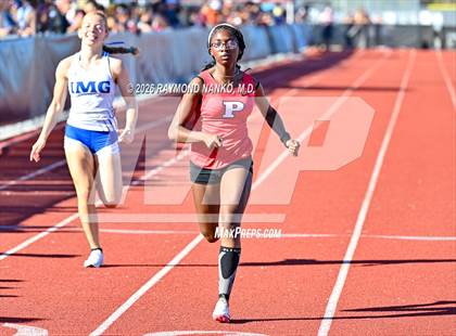 Thumbnail 2 in Pirate Booty Invitational (200 Meter) photogallery.