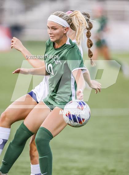 Thumbnail 3 in Nerinx Hall v Liberty North (MSHSAA Class 4 State Championship) photogallery.