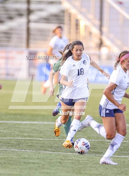 Thumbnail 2 in Nerinx Hall v Liberty North (MSHSAA Class 4 State Championship) photogallery.