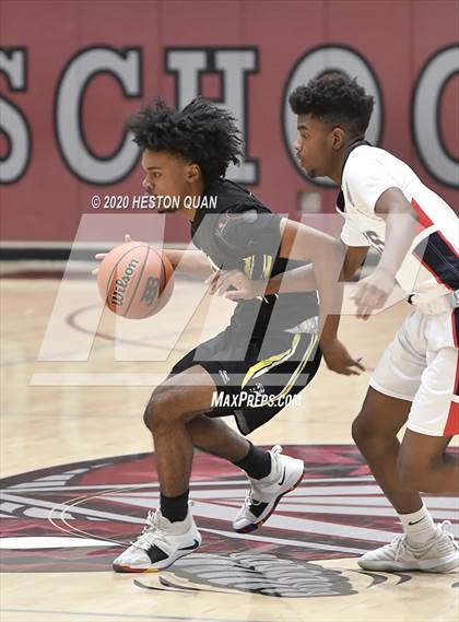 Thumbnail 1 in Capistrano Valley vs. Citrus Hill (Rancho Mirage Holiday Invitational) photogallery.
