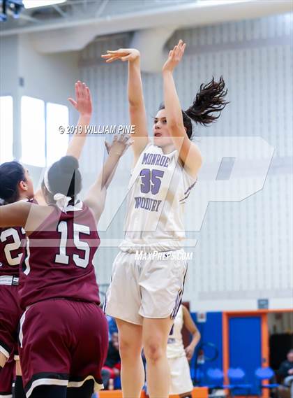 Thumbnail 2 in Ossining vs. Monroe-Woodbury (NYSPHSAA Class AA Regional Final) photogallery.