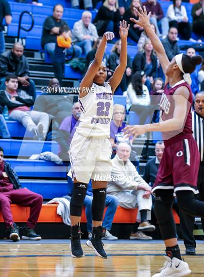 Thumbnail 3 in Ossining vs. Monroe-Woodbury (NYSPHSAA Class AA Regional Final) photogallery.