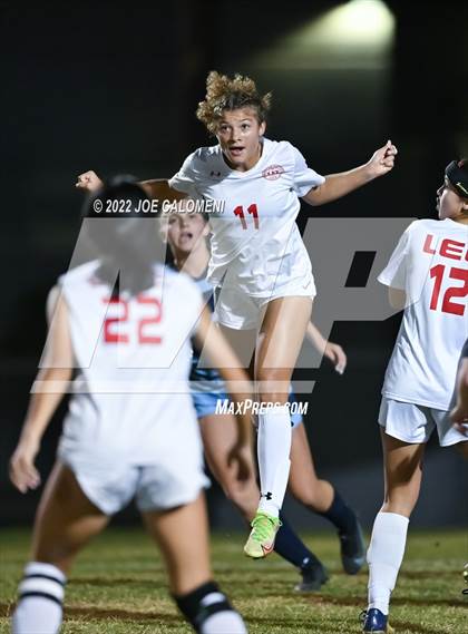 Thumbnail 2 in Lee vs Johnson photogallery.
