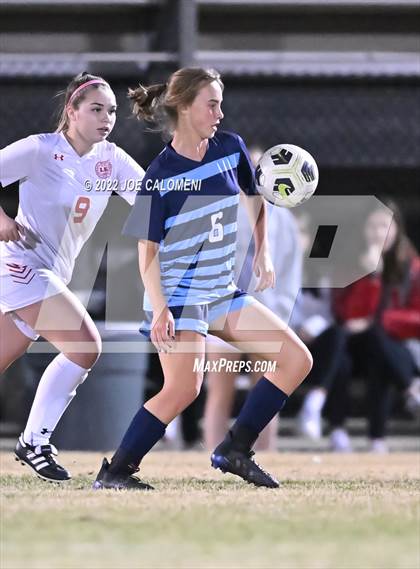 Thumbnail 3 in Lee vs Johnson photogallery.