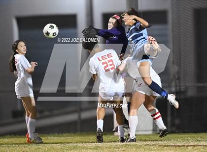 Thumbnail 2 in Lee vs Johnson photogallery.