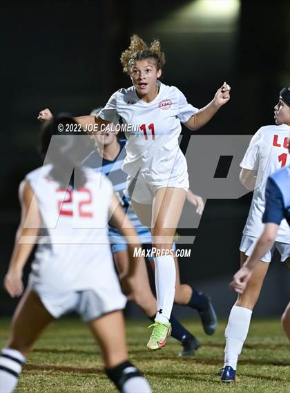 Thumbnail 3 in Lee vs Johnson photogallery.