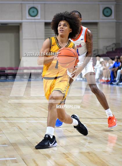 Thumbnail 3 in Campbell Hall vs Rainer Beach (Tarkanian Classic) photogallery.