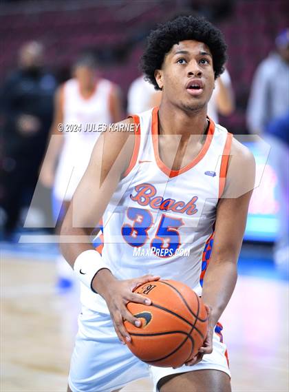 Thumbnail 3 in Campbell Hall vs Rainer Beach (Tarkanian Classic) photogallery.